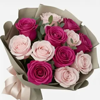 Buchet 11 trandafiri Pink mondial floid