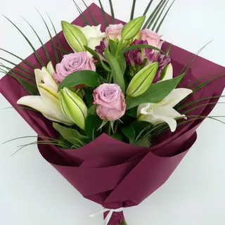 Buchet confet crini imperiali 
