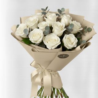 Buchet 11 trandafiri albi