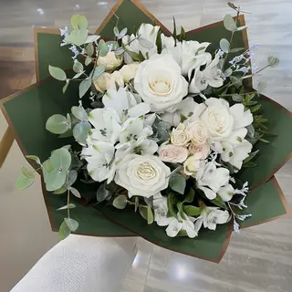 Buchet opal vite