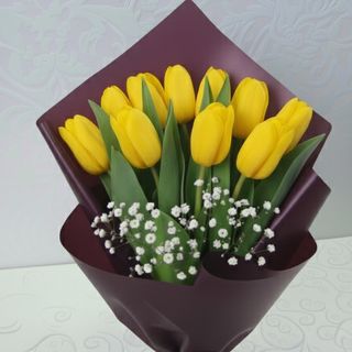 Buchet 9 lalele galben 