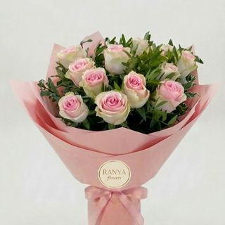 Buchet 11 trandafiri Pink mondyal