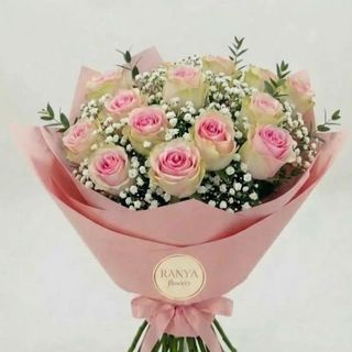 Buchet 11 trandafiri Pink mondyal & gipso