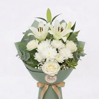 Buchet crin imperial, trandafiri albi & crizantemă