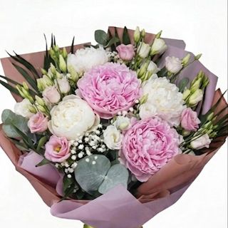 Buchet bujori & lisiantus