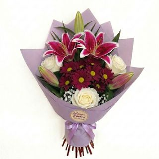 Buchet crin imperial pink trandafiri albi & crizantema