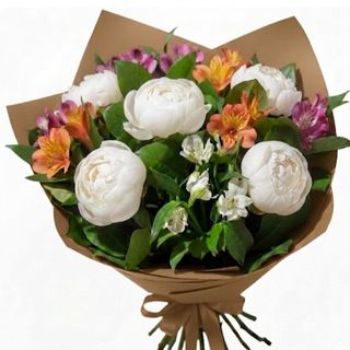 Buchet bujori albi & astromeria colorata