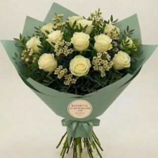 Buchet 11 trandafiri albi waxflovers