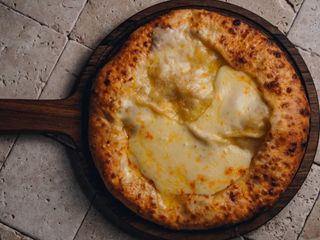 Megrelian cu brânză suluguni vegetală