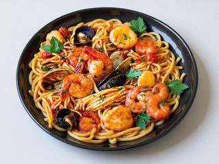 Spaghetti cu fructe de mare