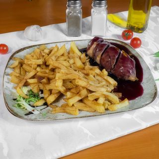 Piept de pui cu prune confiate