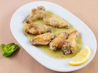 Aripioare cu sos provencial