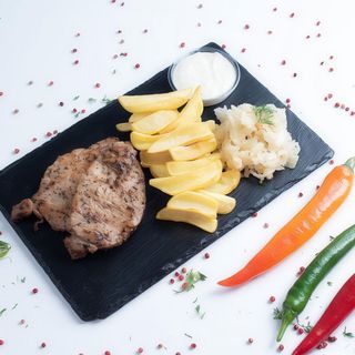Meniu Cotlet de porc marinat la gratar