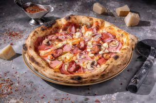 Pizza Taraneasca Ø32cm