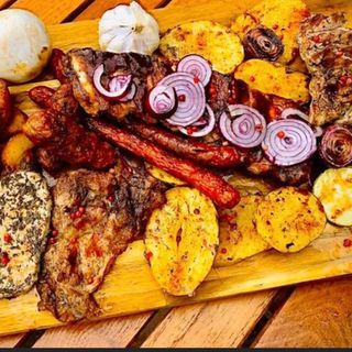 Platoul lui Robin Hood- mixt 10 persoane