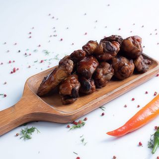 Aripioare sectionate cu sos bbq(8 buc)