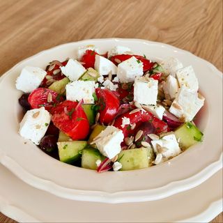 Salată grecească (480g)