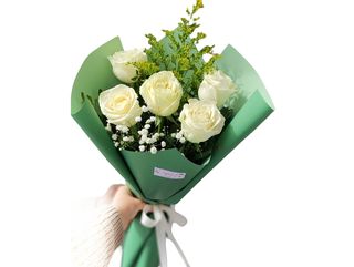 Buchet cu 5 trandafiri albi -Blanca