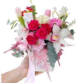 Aranjament în vas ceramic - roz