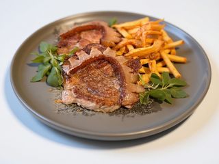 Ceafa de porc tiganeasca