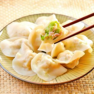 B6. Colțunași fierți (10 buc.) 捞饺