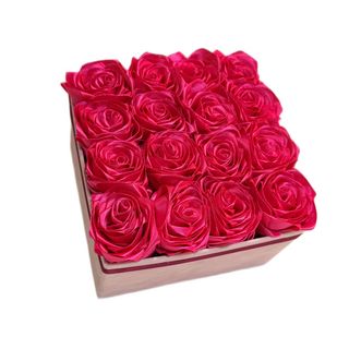 Cutie Eterna cu Trandafiri Fucsia