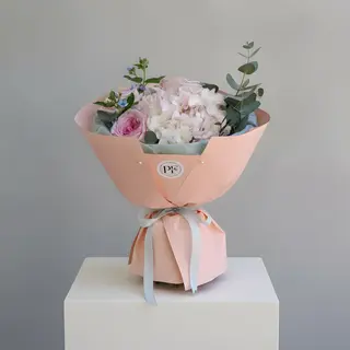 Buchet Șoaptă Roz cu Flori
