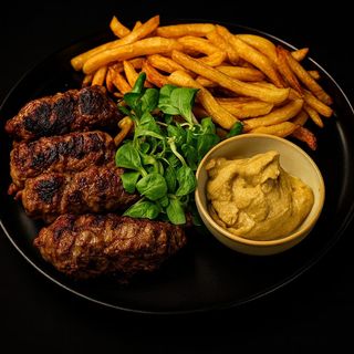 Mici cu Cartofi Prajiti si Mustar 430 Gr.