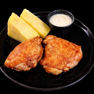 Pulpe de Pui la Ceaun cu Mujdei și Mamaliga 450 Gr.