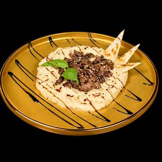 Humus cu Pastrama de Oaie 230 Gr.