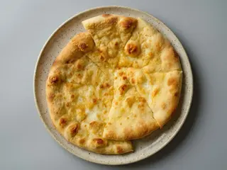 Focaccia cu Grana Padana si Usturoi 260 Gr.