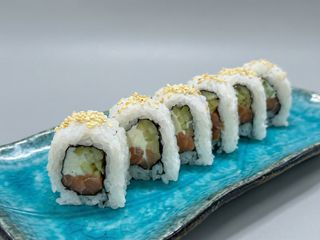 Salmon roll