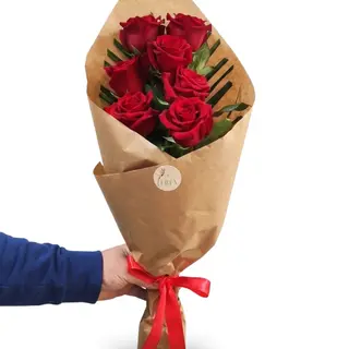 7 Trandafiri rosii