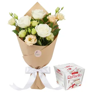 Buchet 3 trandafiri, 2 eustoma și Raffaello