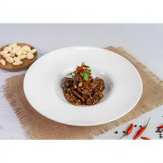 Vită cu piper și usturoi