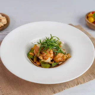 Creveți cu legume și caju