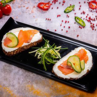 Bruschette con Salmone/Bruschete cu somn
