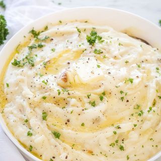 Pure' de Patate con Chimbrisor e Aglio/Piure de cartofi cu cimbrisor si usturoi