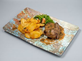 Filetto Al Pepe Verde/Muschi de vita cu sos de piper verde