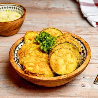 Mix de dovlecei și vinete pane