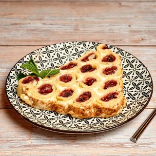 Căciula lui Guguță