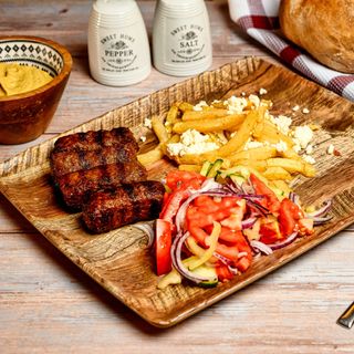 Mici cu cartofi prăjiți și brânză