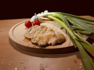 Piept de pui la gratar