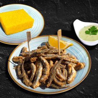 Hamsie cu mamaliga si mujdei 440g