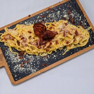 Paste Carbonara in stil italian