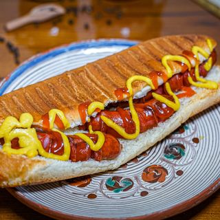 Baghetă cu cârnați