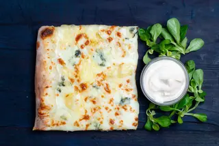 Pizza la felie Quattro Formaggi