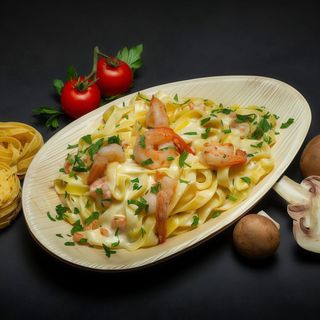 Tagliatele cu Creveti in Sos Alb 495 Gr.