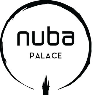 BROWNIE CU SOS DE CIOCOLATĂ