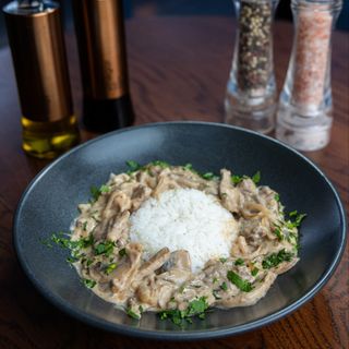 BEEF STROGANOFF (350G)